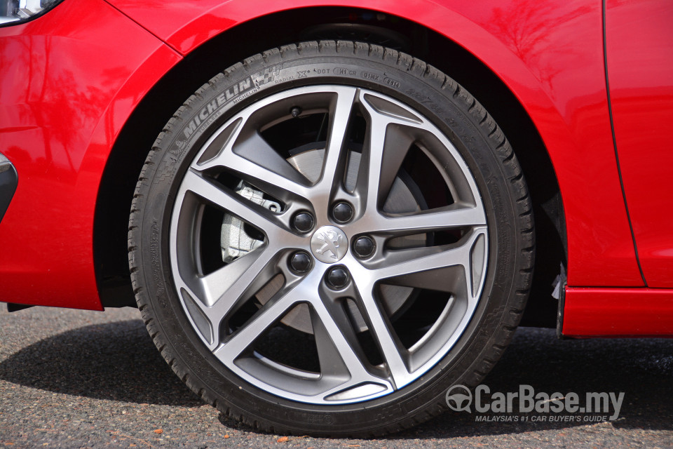 Peugeot 308 T9 (2015) Exterior