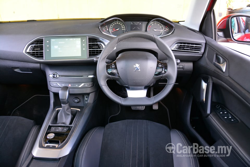 Peugeot 308 T9 (2015) Interior