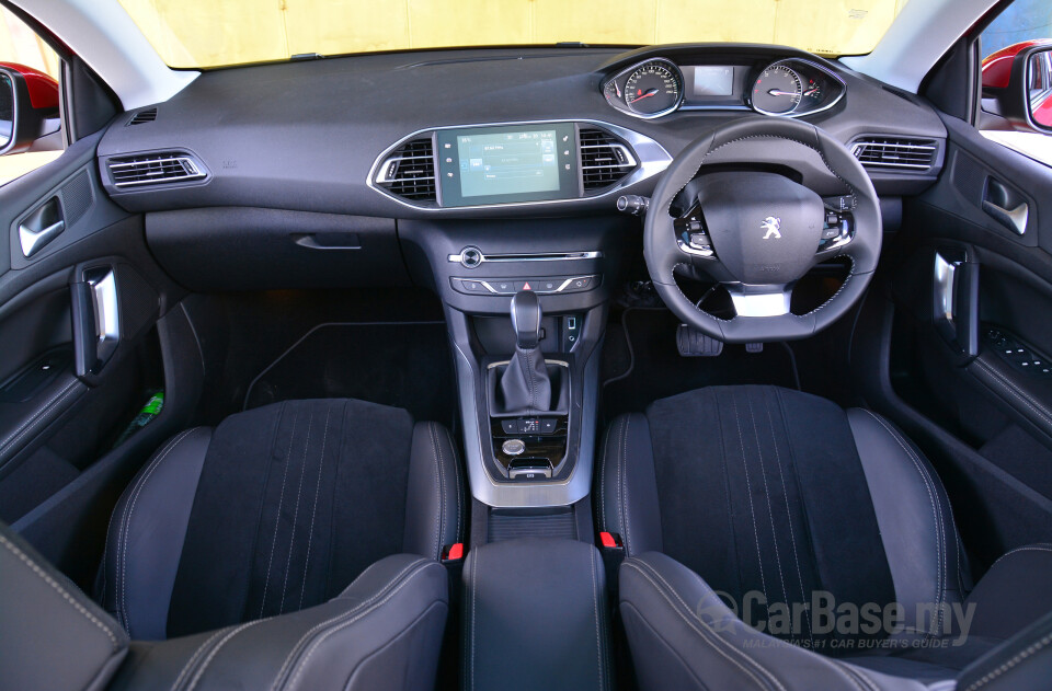 Mitsubishi ASX Mk1 Facelift (2013) Interior