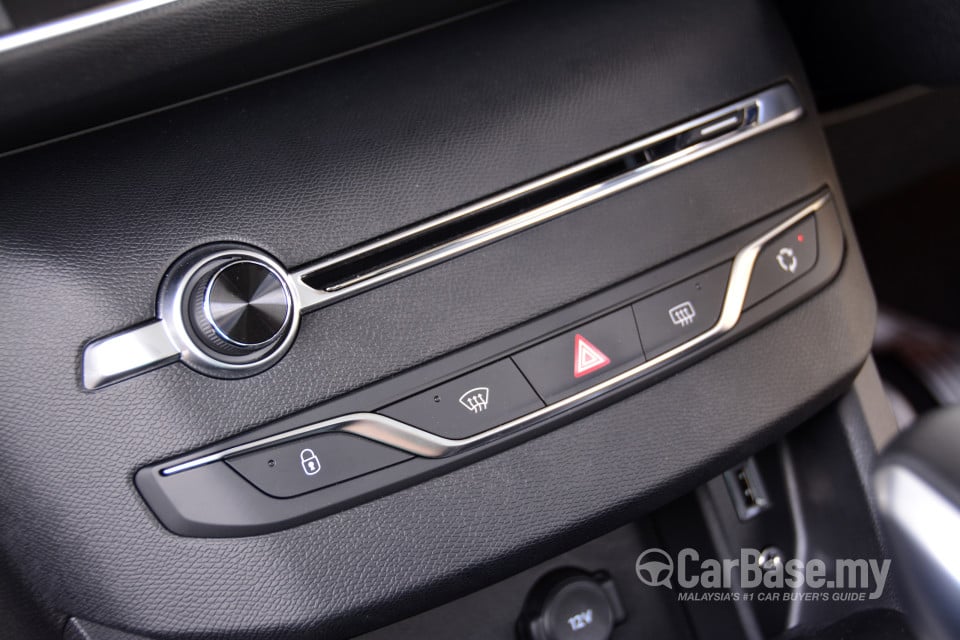 Peugeot 308 T9 (2015) Interior