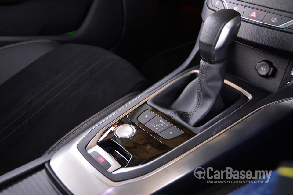 Peugeot 308 T9 (2015) Interior