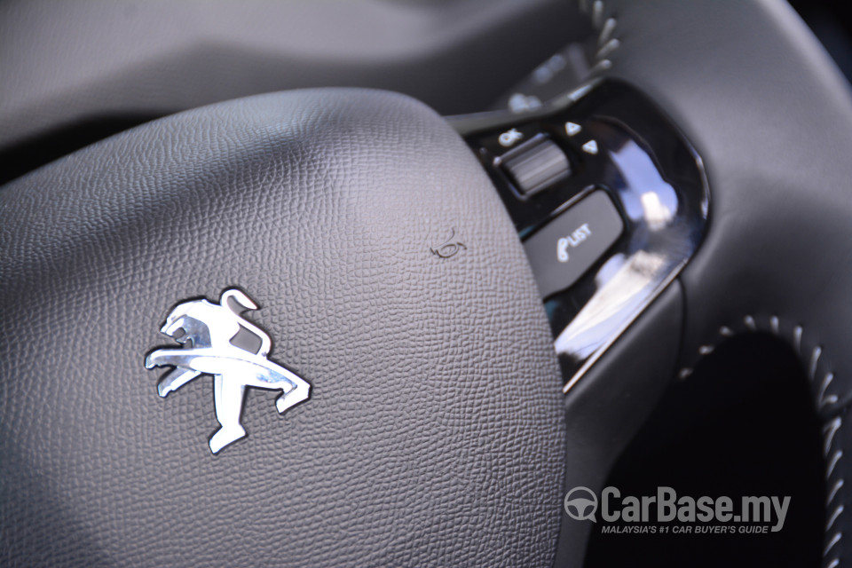 Peugeot 308 T9 (2015) Interior