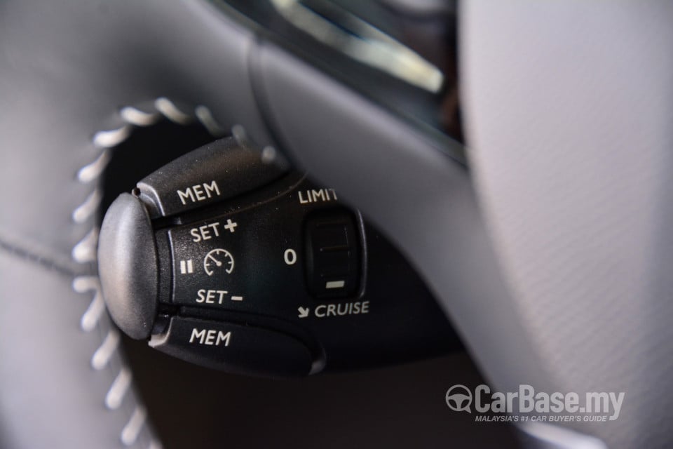 Peugeot 308 T9 (2015) Interior