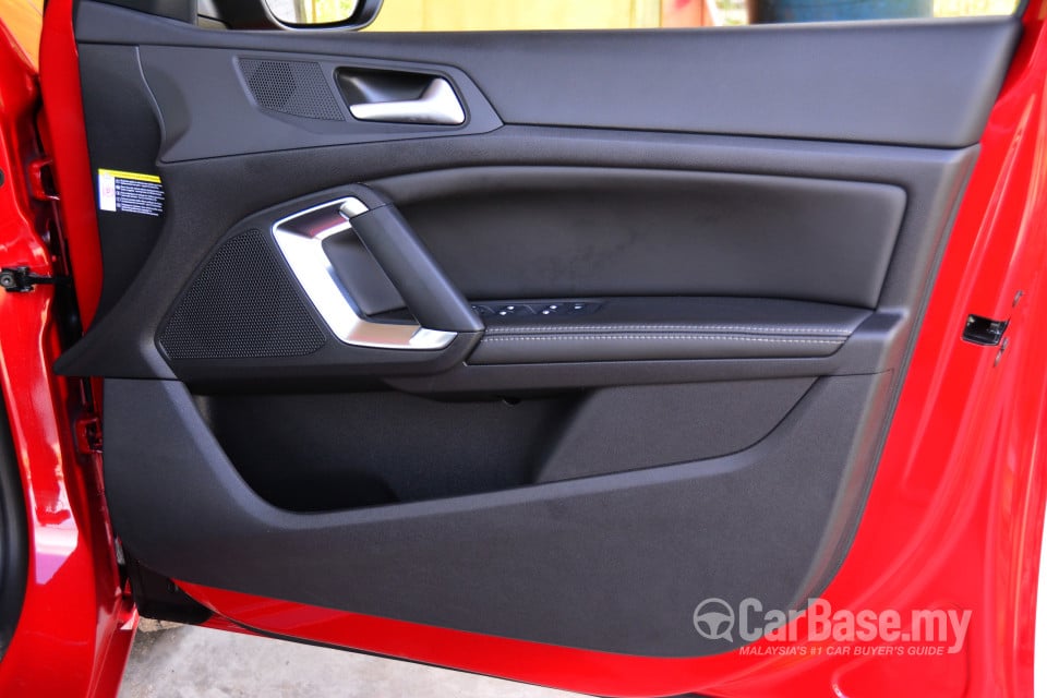 Peugeot 308 T9 (2015) Interior