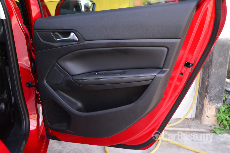 Peugeot 308 T9 (2015) Interior