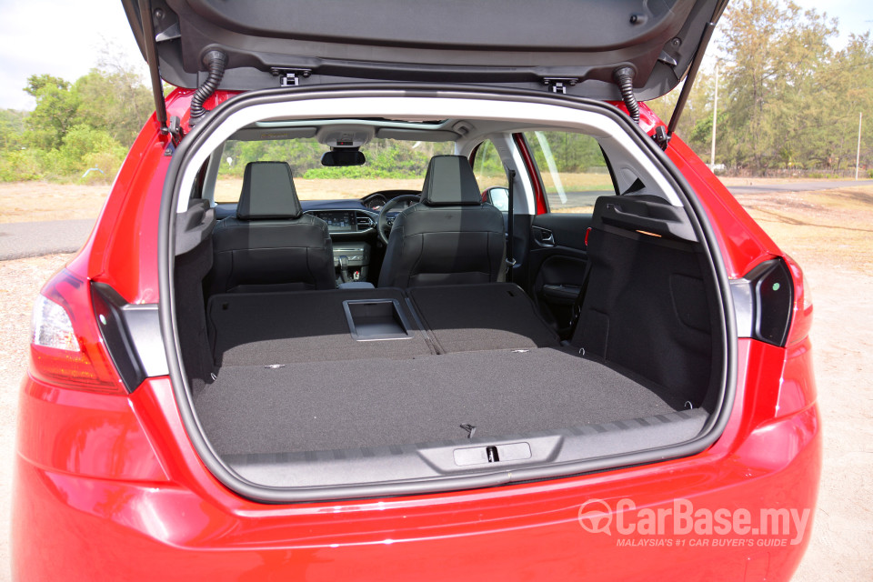 Peugeot 308 T9 (2015) Interior