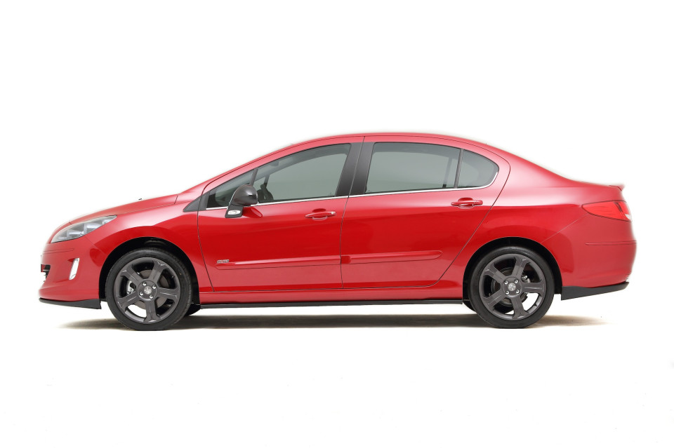 Peugeot 408 Mk1 (2012) Exterior