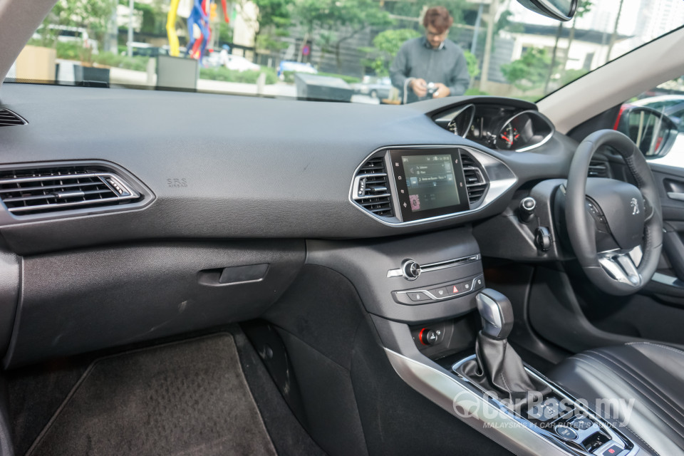 Peugeot 408 Mk2 (2016) Interior