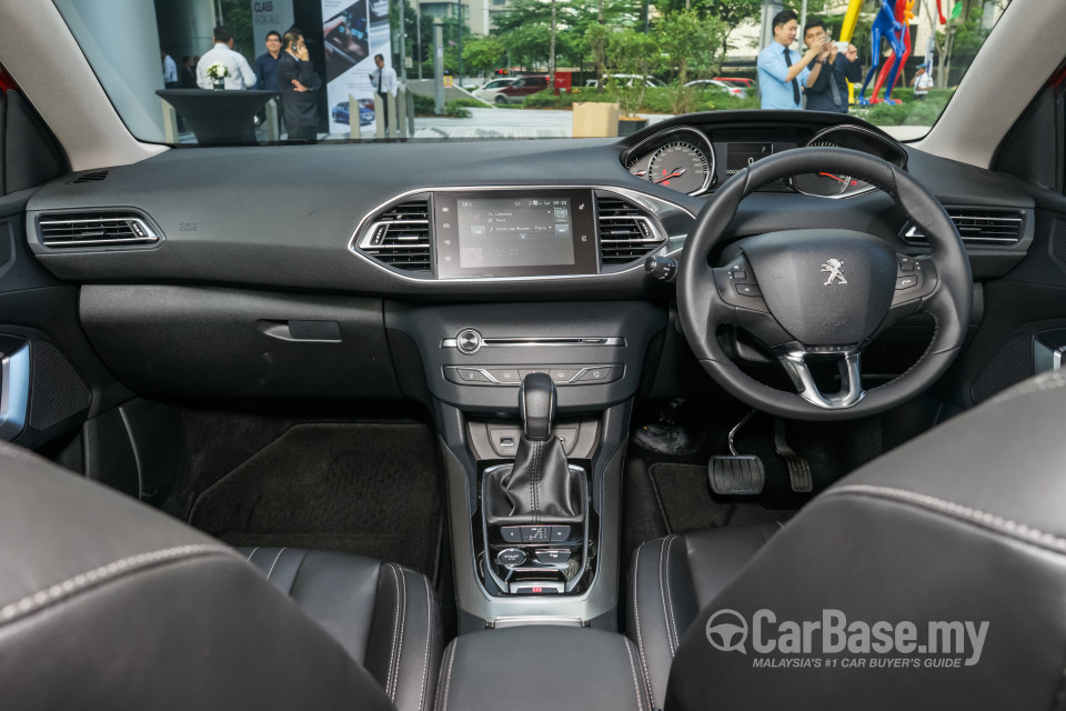 Peugeot 408 Mk2 (2016) Interior