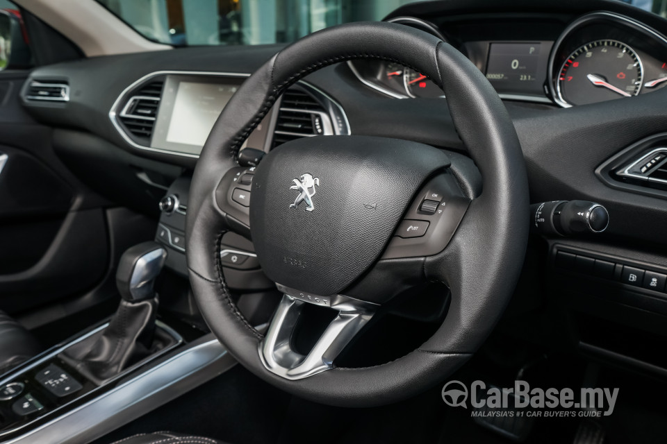 Peugeot 408 Mk2 (2016) Interior