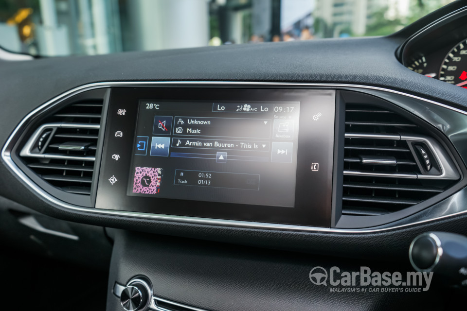 Peugeot 408 Mk2 (2016) Interior