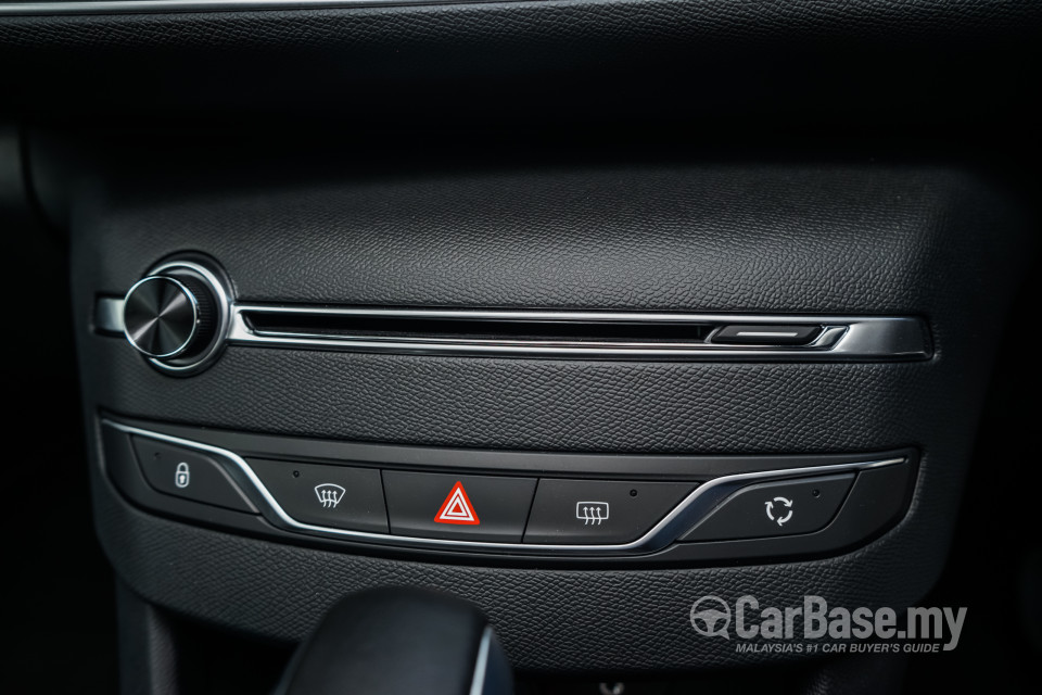 Peugeot 408 Mk2 (2016) Interior