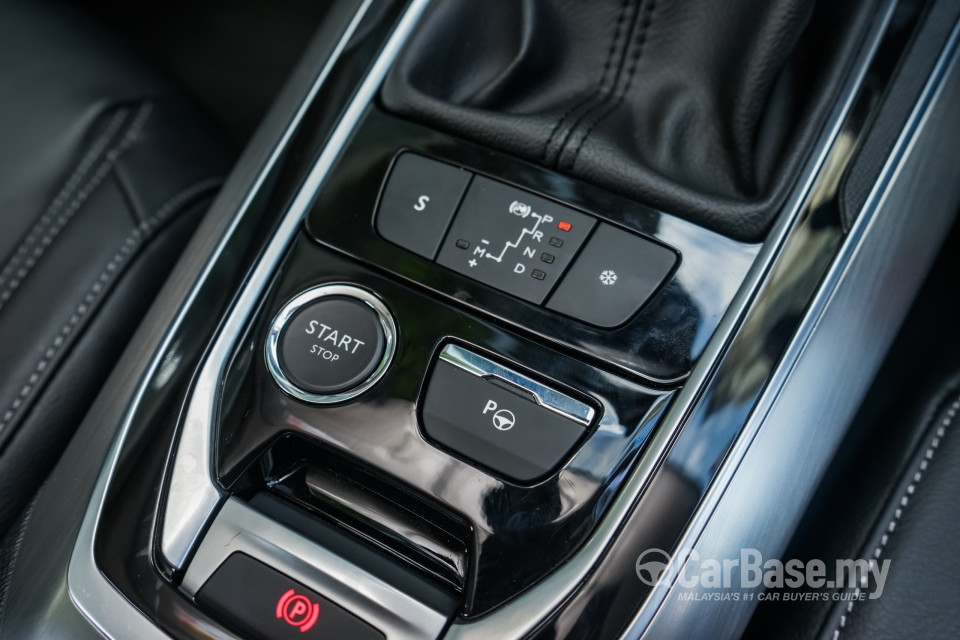 Peugeot 408 Mk2 (2016) Interior