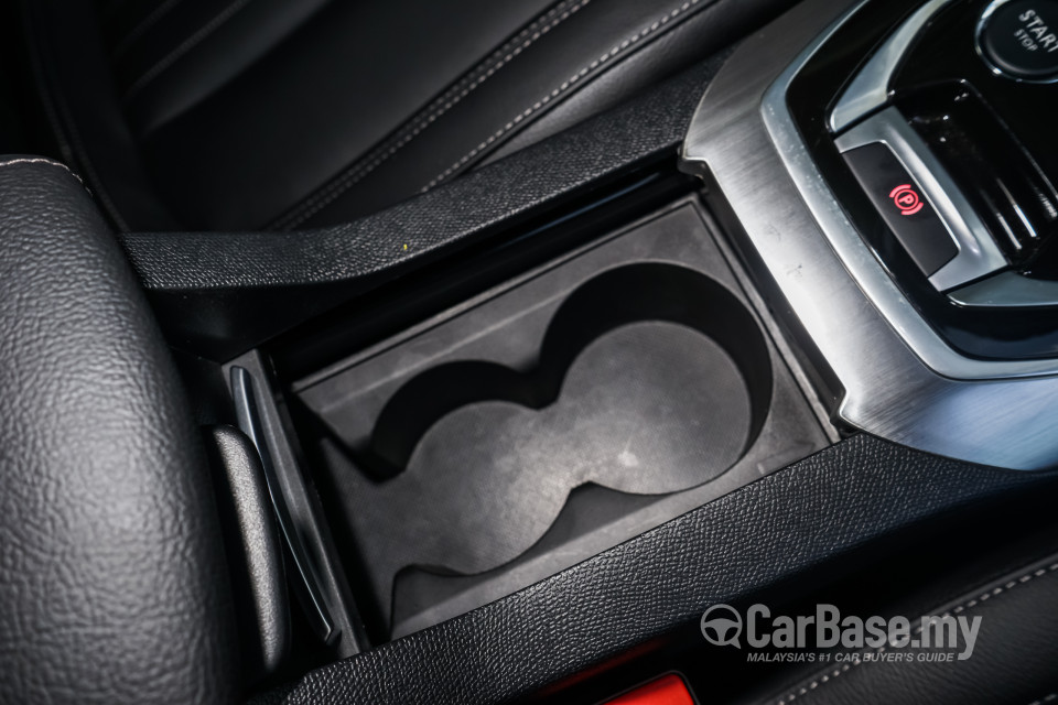 Peugeot 408 Mk2 (2016) Interior