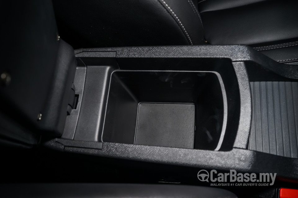 Peugeot 408 Mk2 (2016) Interior