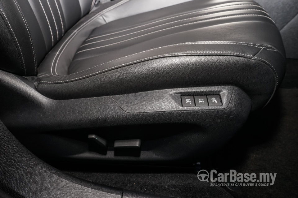 Peugeot 408 Mk2 (2016) Interior