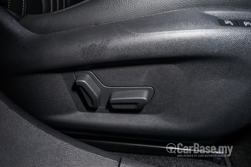 Peugeot 408 Mk2 (2016) Interior