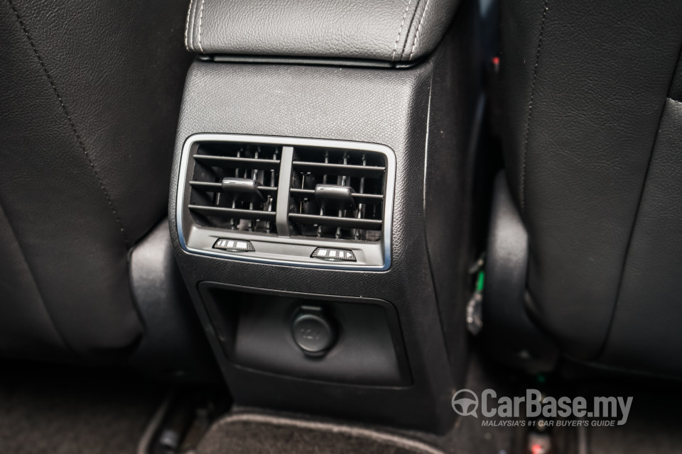 Peugeot 408 Mk2 (2016) Interior