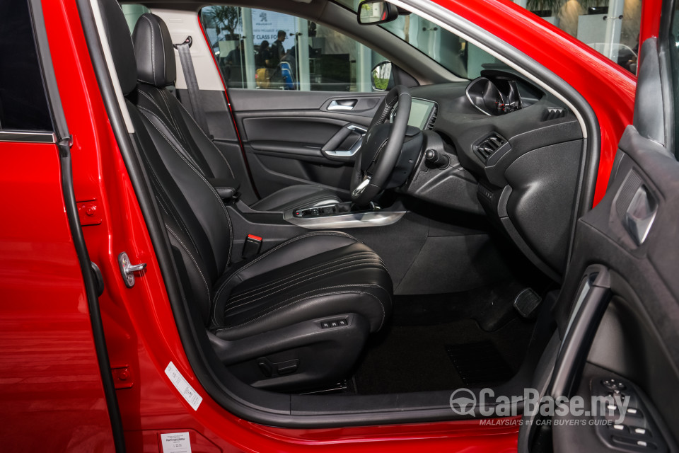 Peugeot 408 Mk2 (2016) Interior