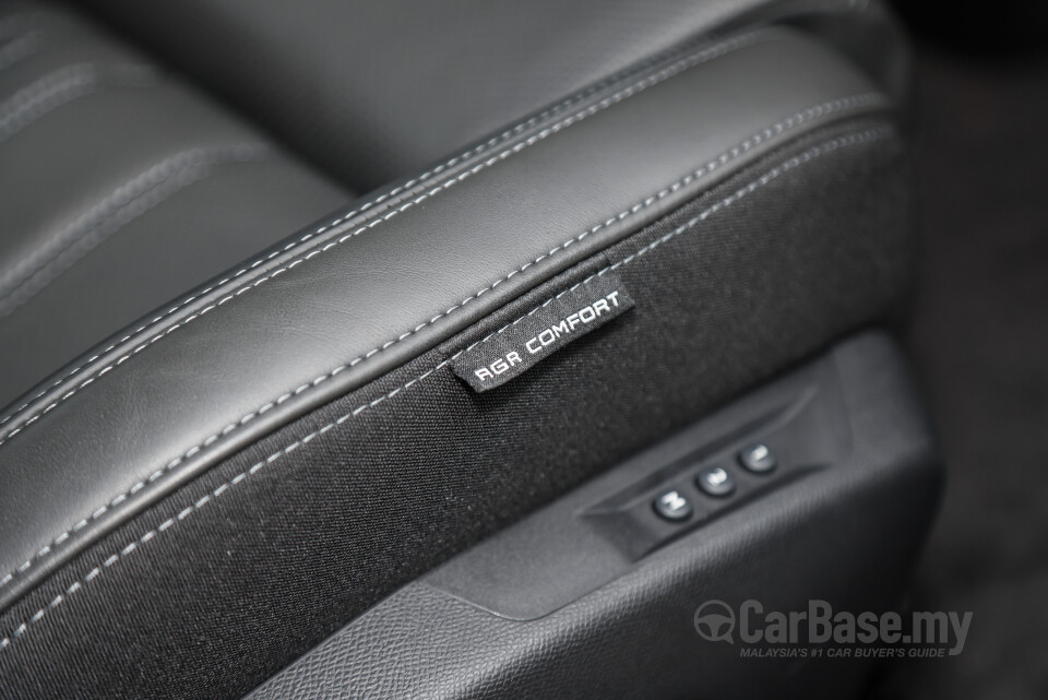 Peugeot 408 P54 (2024) Interior