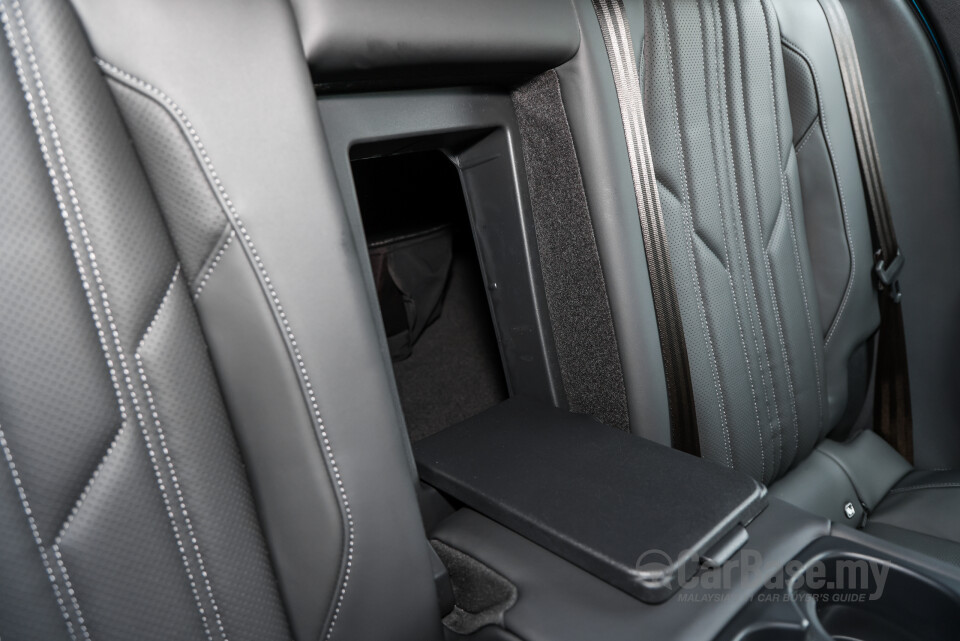 Peugeot 408 P54 (2024) Interior
