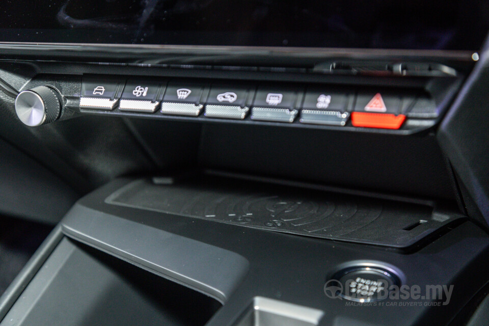 Peugeot 408 P54 (2024) Interior