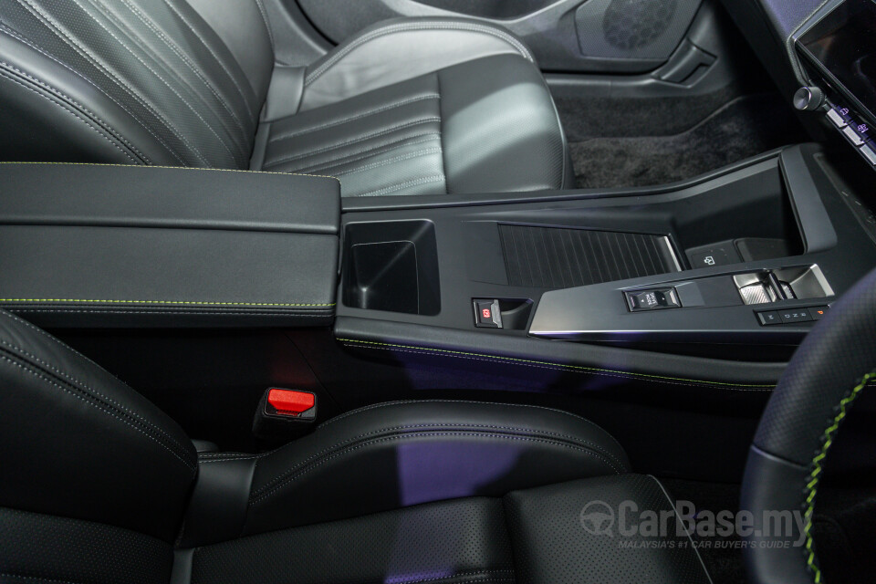 Peugeot 408 P54 (2024) Interior