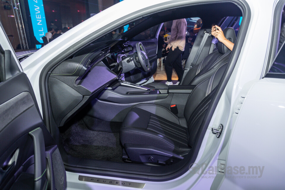 Peugeot 408 P54 (2024) Interior