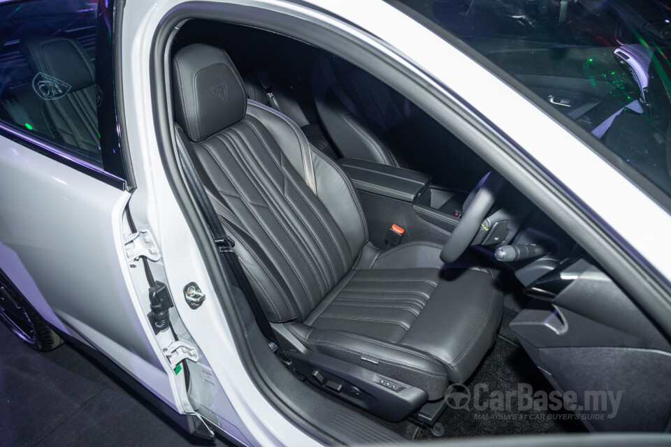 Peugeot 408 P54 (2024) Interior