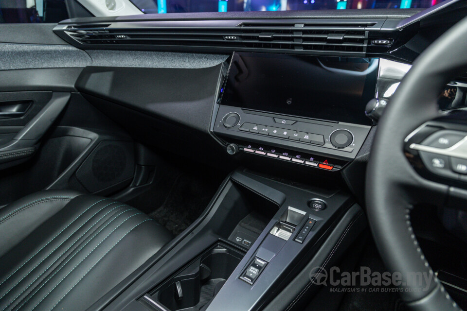 Peugeot 408 P54 (2024) Interior