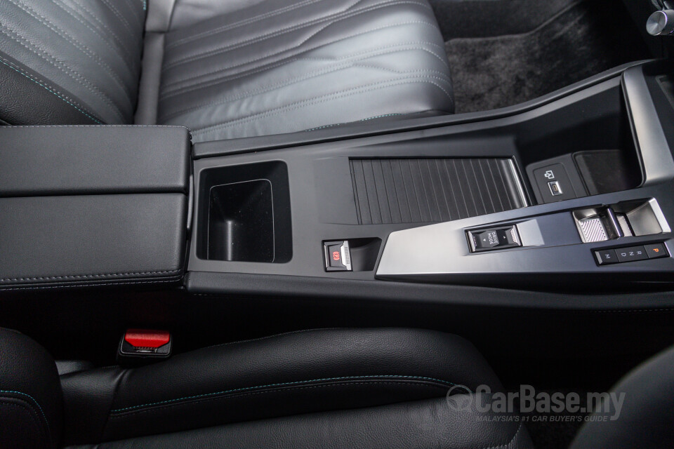 Peugeot 408 P54 (2024) Interior