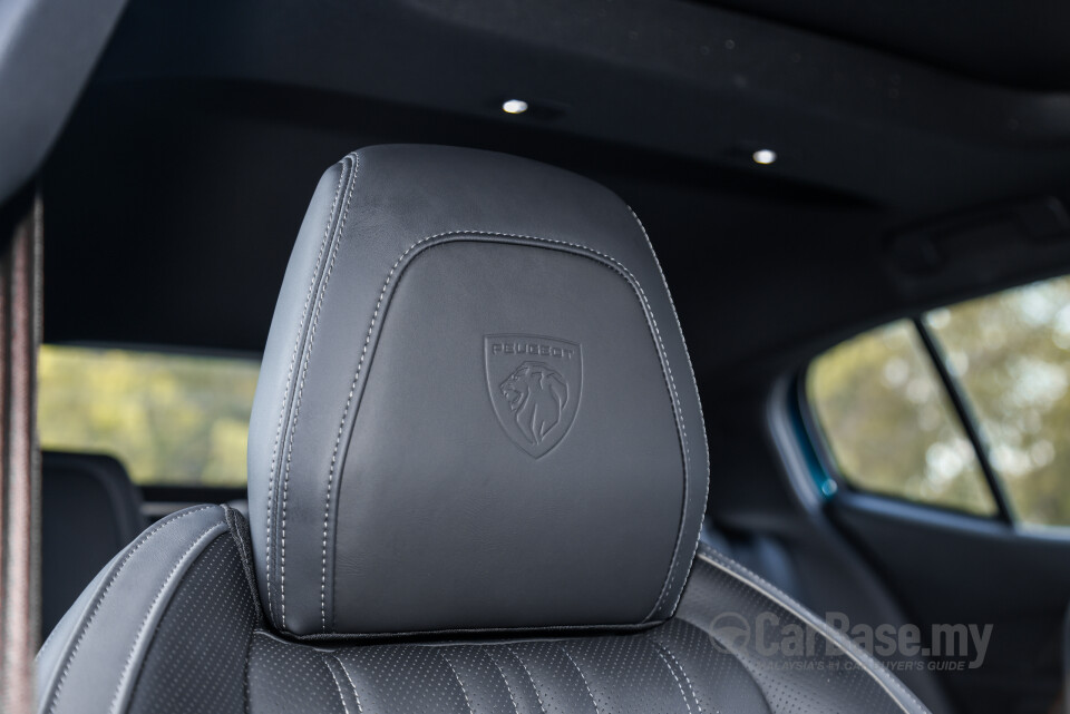 Peugeot 408 P54 (2024) Interior