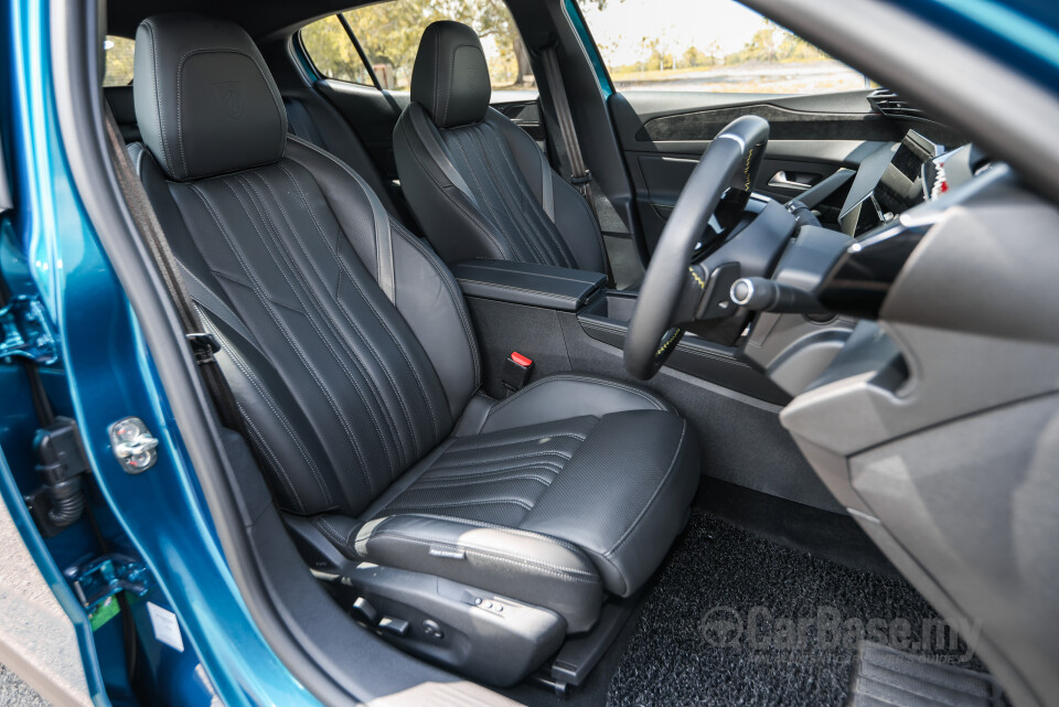 Peugeot 408 P54 (2024) Interior
