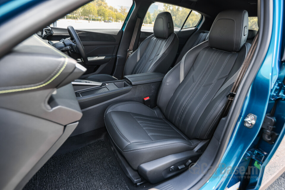 Peugeot 408 P54 (2024) Interior