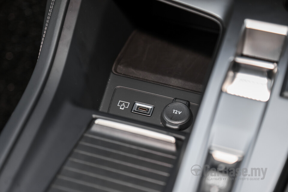 Peugeot 408 P54 (2024) Interior