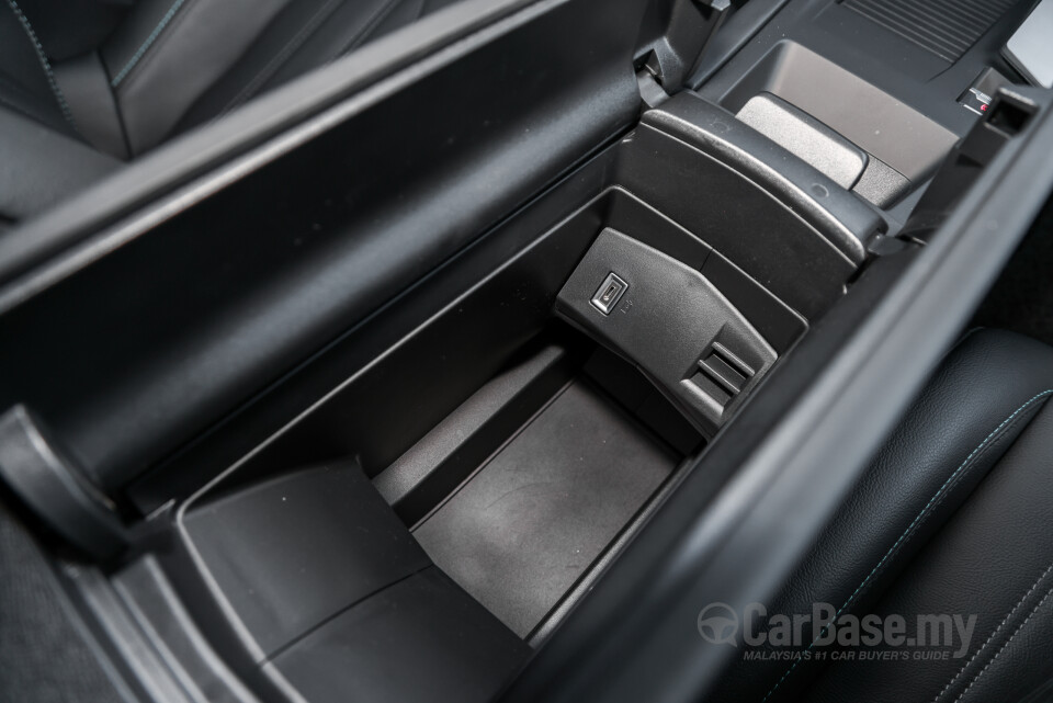 Peugeot 408 P54 (2024) Interior