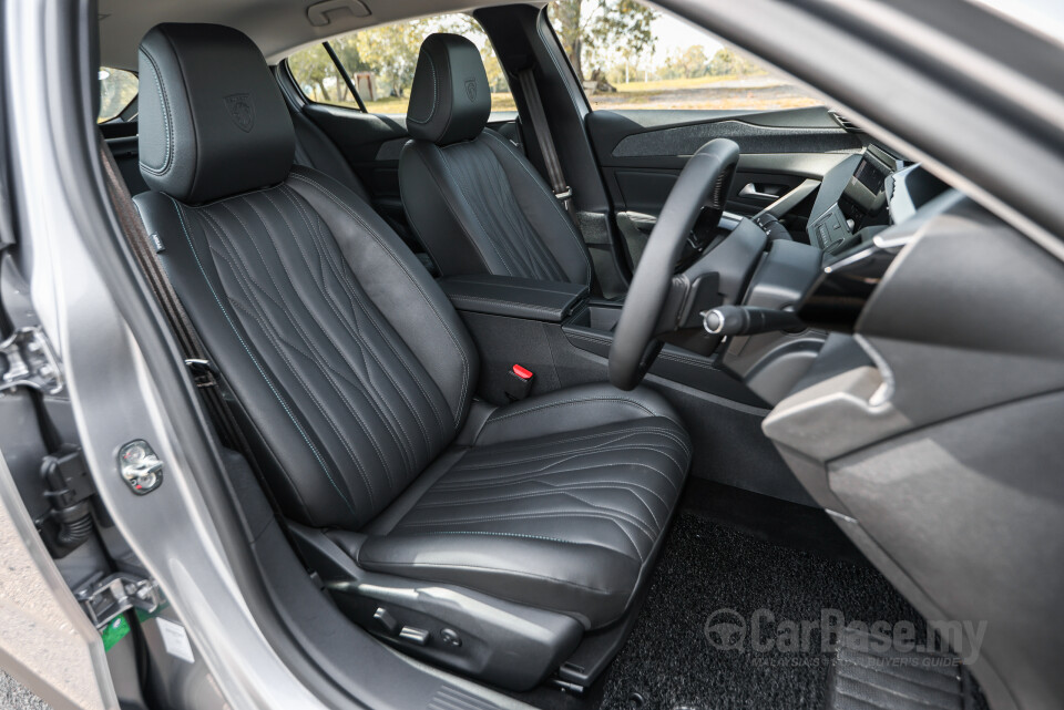 Peugeot 408 P54 (2024) Interior