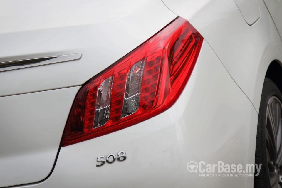 Peugeot 508 Mk1 (2012) Exterior