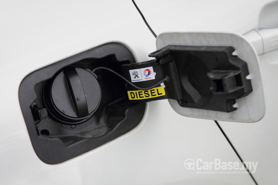 Peugeot 508 Mk1 (2012) Exterior