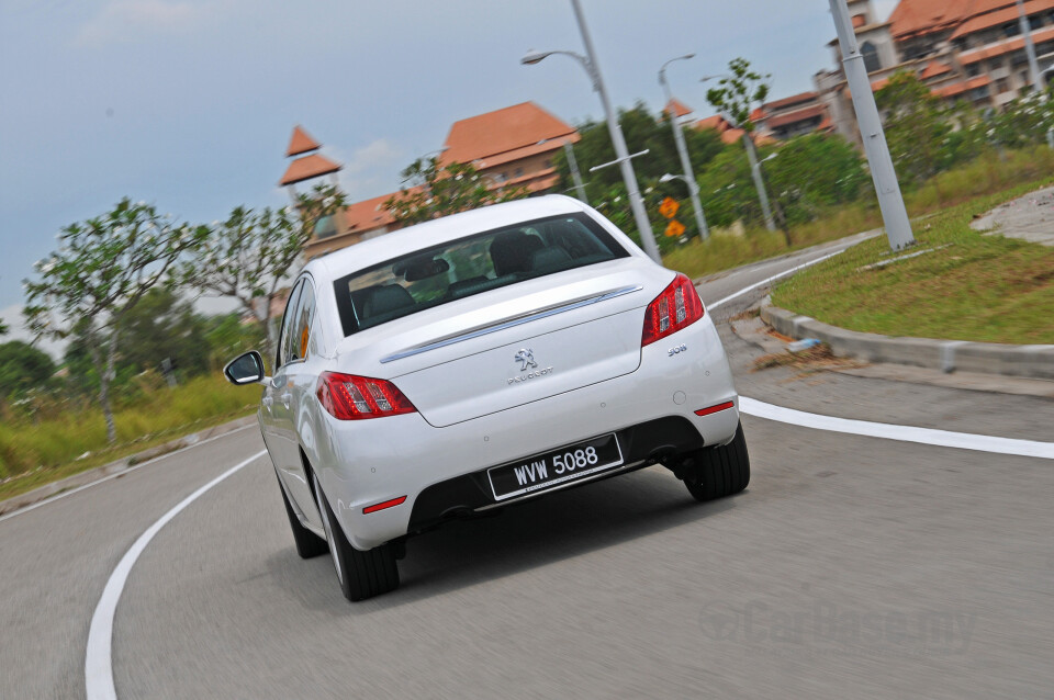 Proton Exora Mk1 RC (2019) Exterior