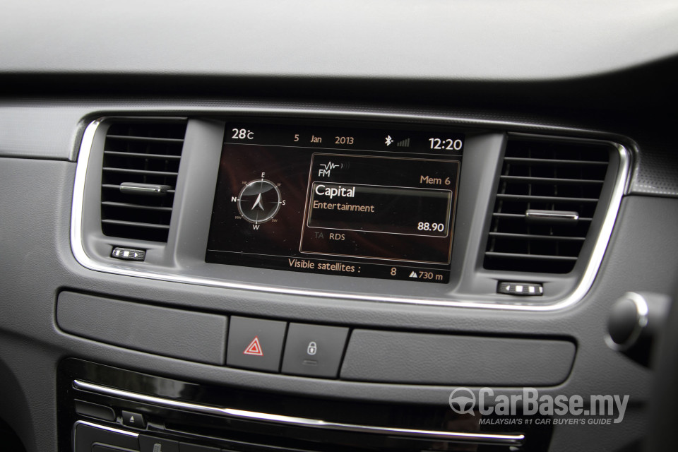 Peugeot 508 Mk1 (2012) Interior