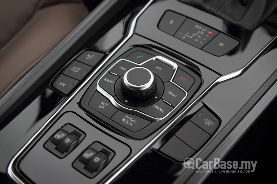 Peugeot 508 Mk1 (2012) Interior