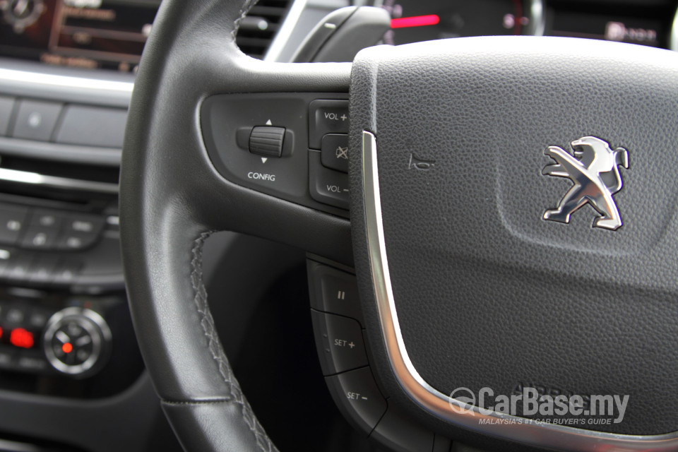 Peugeot 508 Mk1 (2012) Interior