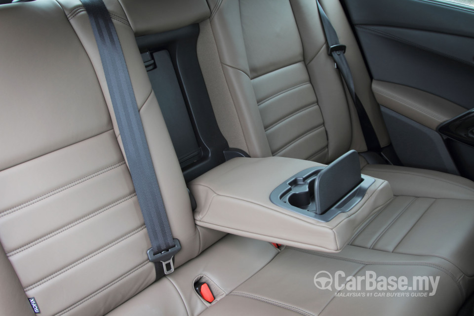 Peugeot 508 Mk1 (2012) Interior