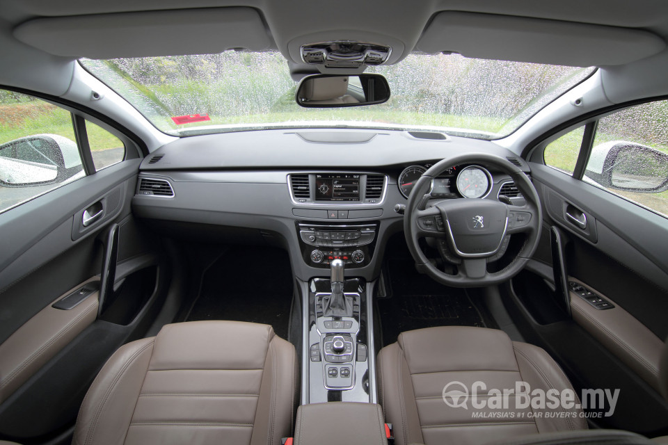 Peugeot 508 Mk1 (2012) Interior
