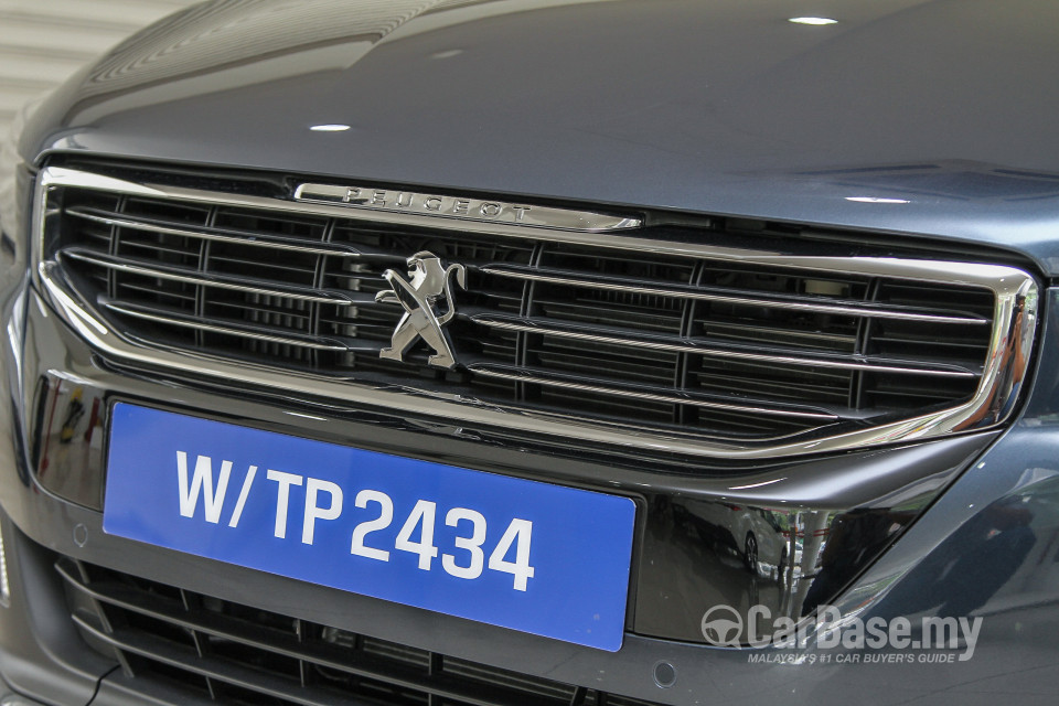 Peugeot 508 Mk1 Facelift (2015) Exterior
