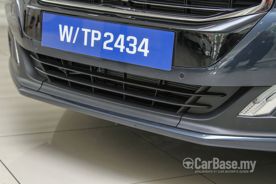Peugeot 508 Mk1 Facelift (2015) Exterior