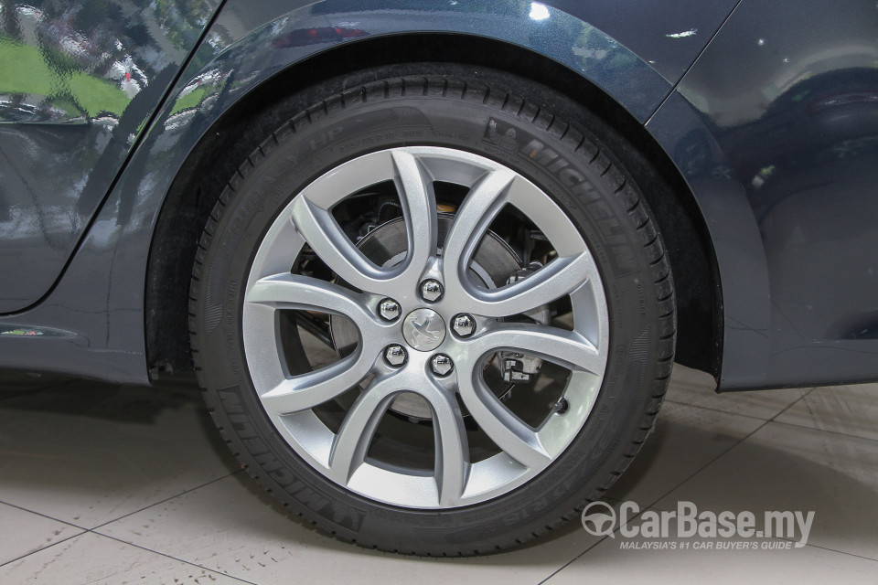 Peugeot 508 Mk1 Facelift (2015) Exterior