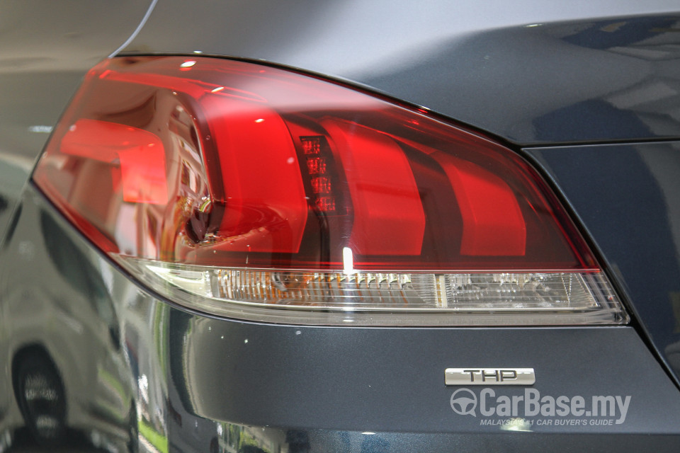Peugeot 508 Mk1 Facelift (2015) Exterior