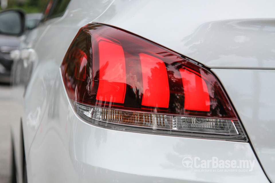 Peugeot 508 Mk1 Facelift (2015) Exterior